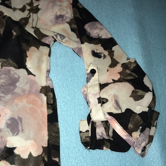 LOVE 4 TRUTH floral wrap semi sheer snap closure hi-low tunic NEW size S - Picture 3 of 10